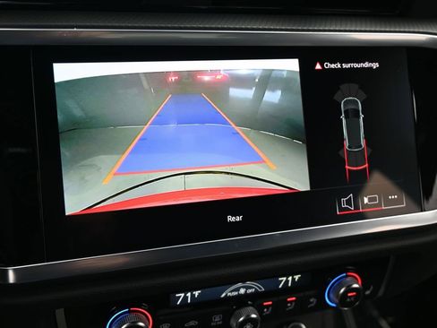 Used 2025 Audi Q3 2.0T Premium image 26