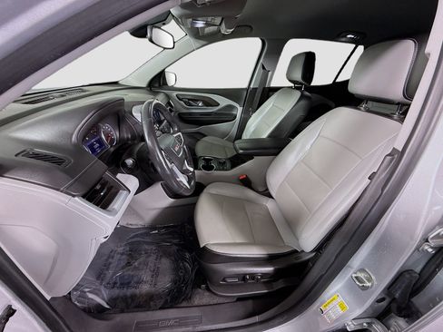 Used 2022 GMC Terrain SLT image 22