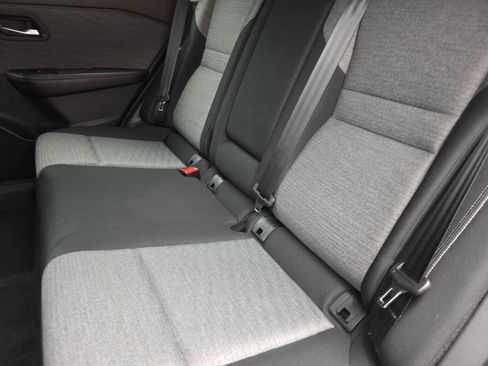 Used 2021 Nissan Rogue SV FWD image 11