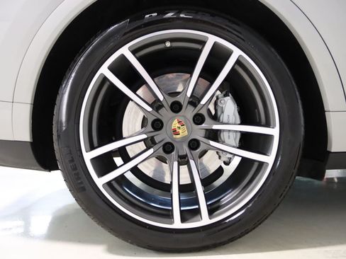Used 2020 Porsche Cayenne Turbo AWD/4WD image 92