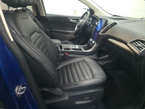 Used 2024 Ford Edge SEL w/ Convenience Package AWD/4WD image 3