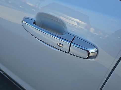 Used 2019 GMC Acadia Denali w/ Technology Package image 9