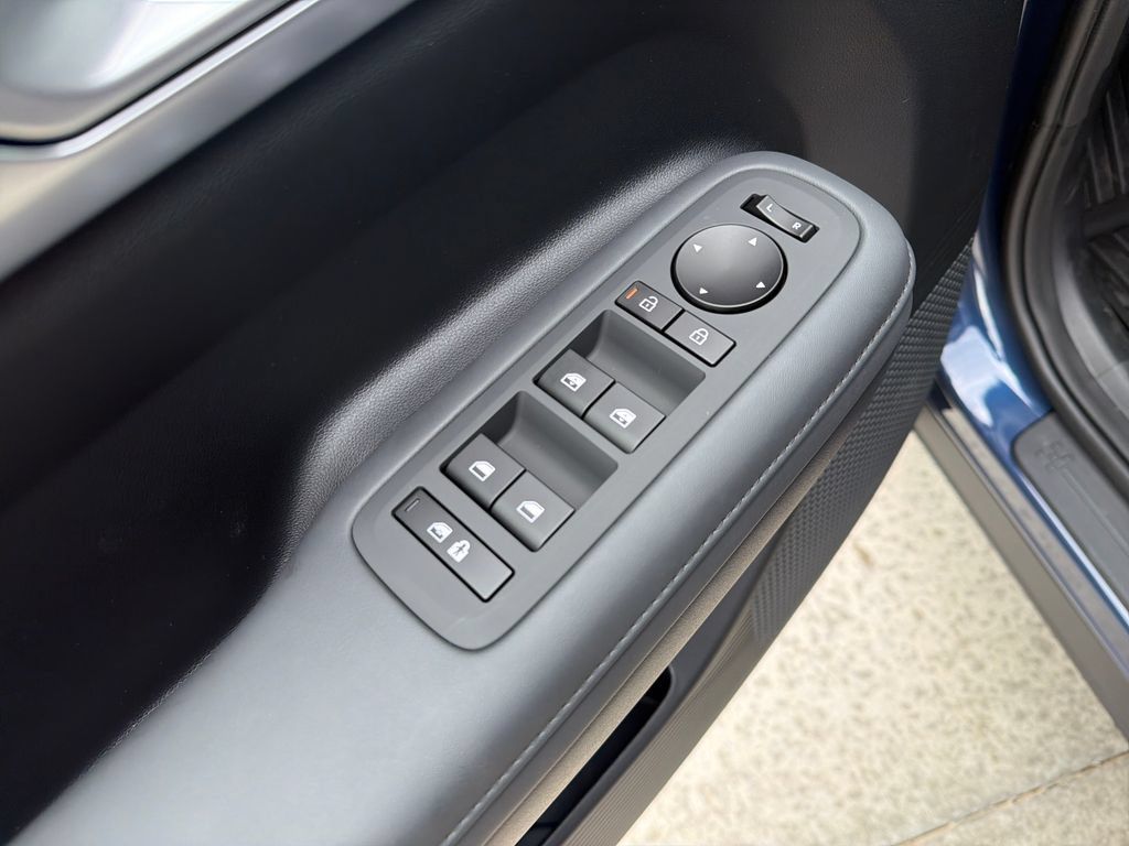 New 2027 Hyundai Santa Fe XRT AWD/4WD image 16