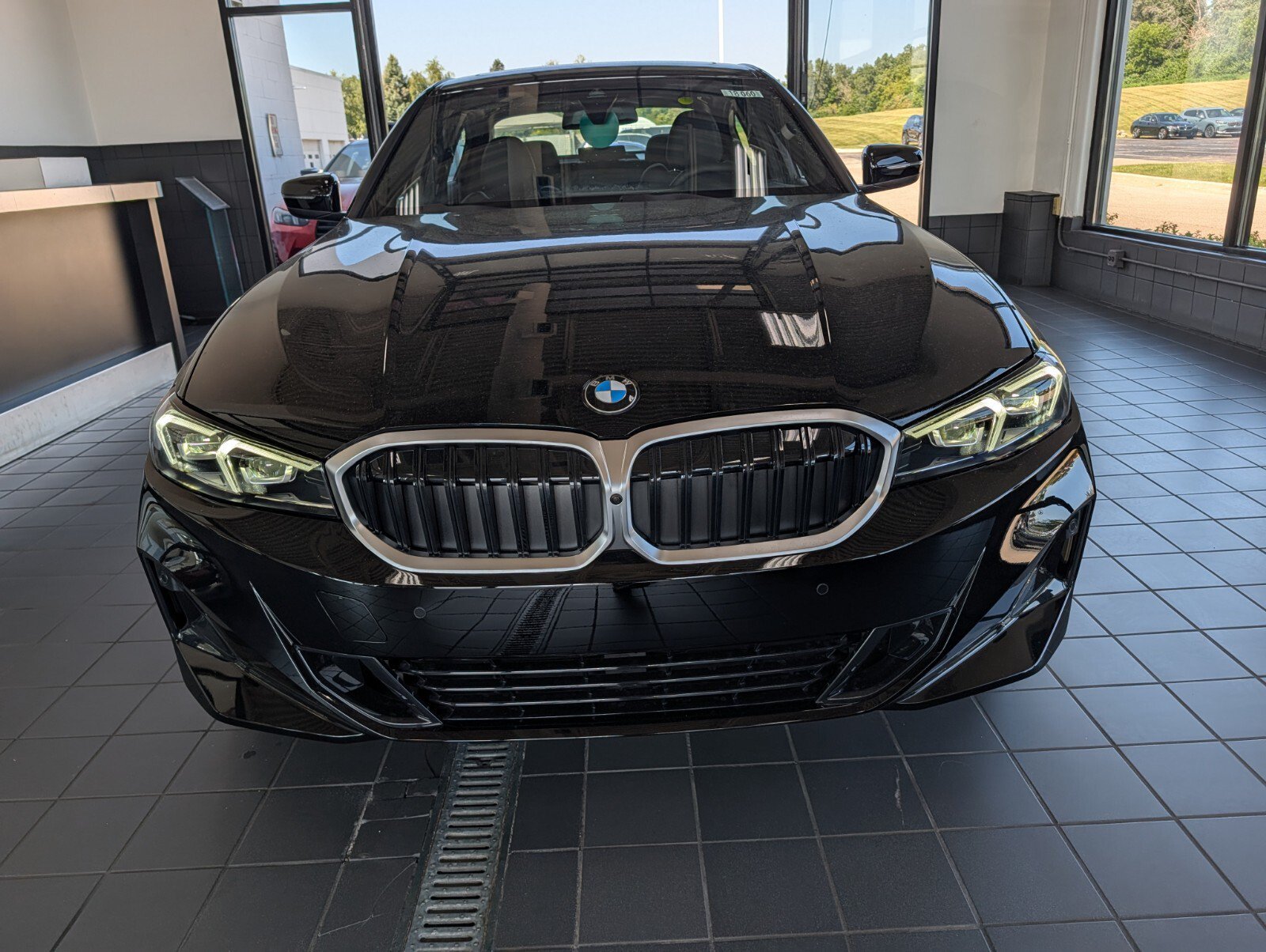 New 2026 BMW 330i xDrive Sedan w/ Convenience Package AWD/4WD image 8