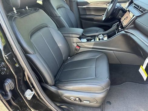 New 2027 Jeep Grand Cherokee Limited AWD/4WD image 13
