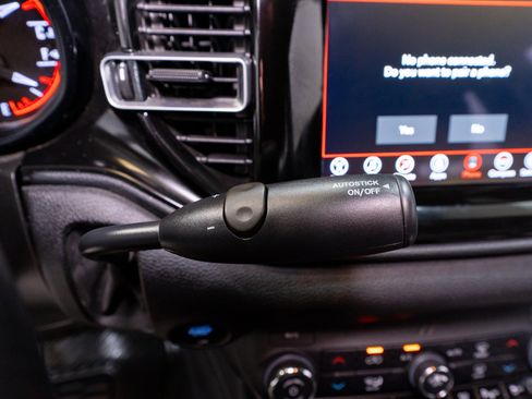 Used 2023 Dodge Durango AWD image 25