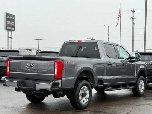 Used 2024 Ford F250 XLT image 36