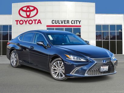 Used 2021 Lexus ES 300h w/ Premium Package