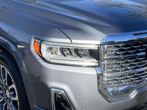 Used 2021 GMC Acadia Denali w/ Denali Ultimate Package image 10