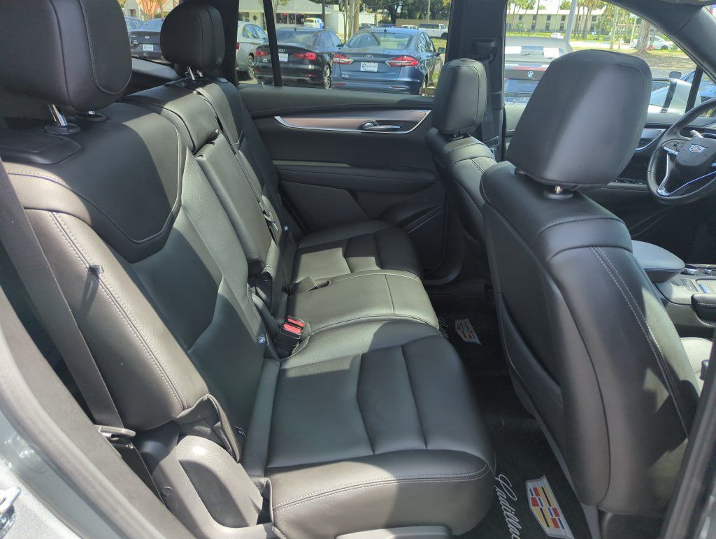 Used 2024 Cadillac XT6 Luxury AWD/4WD image 33