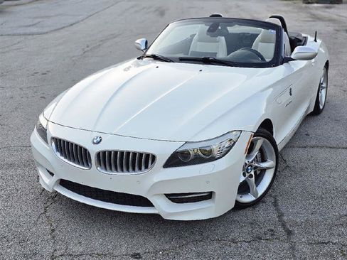 Used 2011 BMW Z4 sDrive35is image 3