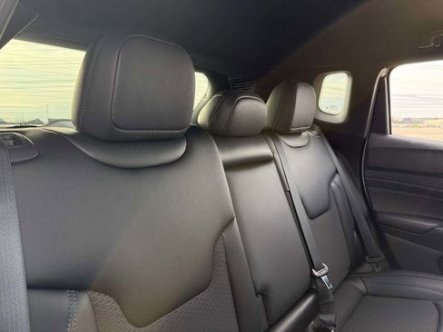 New 2026 Jeep Compass Latitude image 19