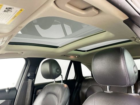 Used 2020 Mercedes-Benz GLC 300 4MATIC image 15