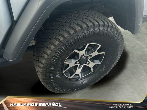 Used 2022 Jeep Gladiator Sport image 11