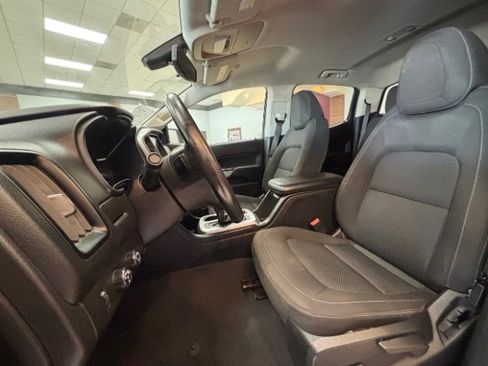 Used 2019 Chevrolet Colorado LT w/ LT Convenience Package AWD/4WD image 8