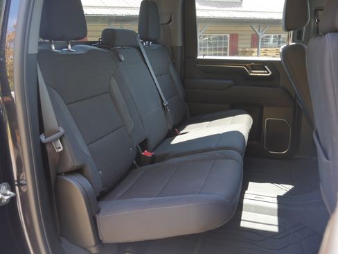 Used 2024 Chevrolet Silverado 3500 LT w/ Convenience Package AWD/4WD image 29