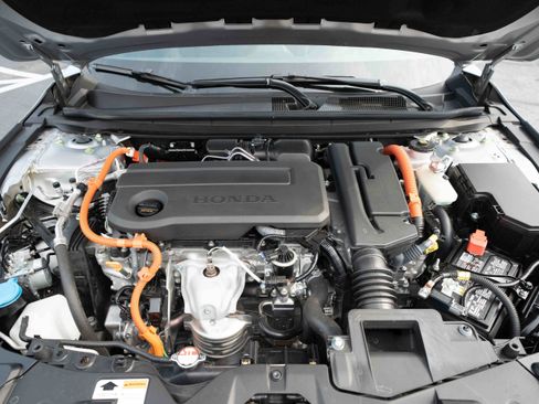 Used 2025 Honda Accord Sport image 30