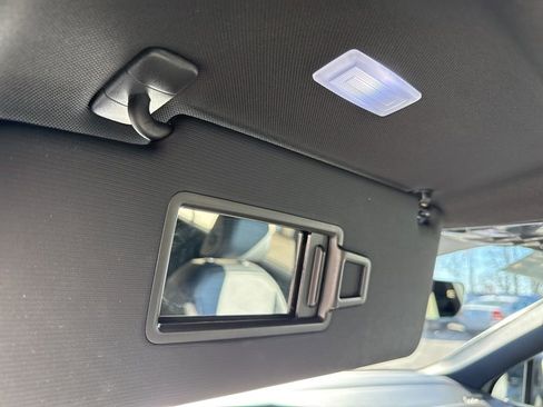 Certified 2024 Volkswagen Tiguan SE R-Line image 32