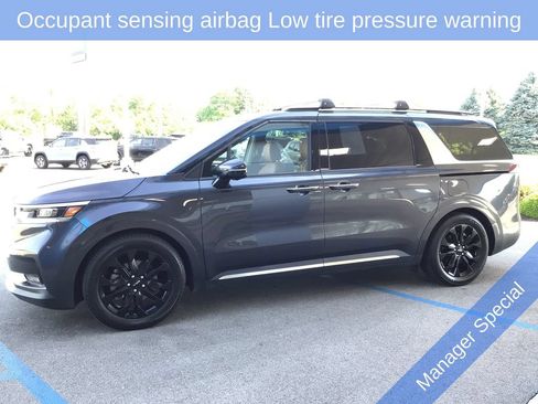 Used 2023 Kia Carnival SX Prestige FWD image 12