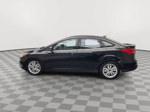 Used 2015 Ford Focus Titanium FWD image 37