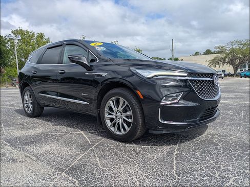 Used 2023 Buick Enclave Avenir AWD/4WD image 2