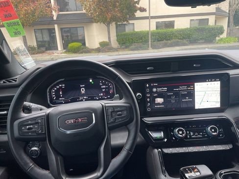 Used 2023 GMC Sierra 1500 AT4 w/ Technology Package image 20