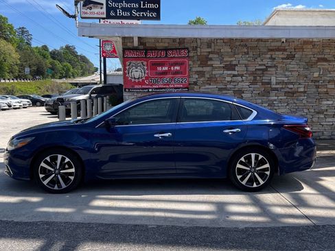 Used 2017 Nissan Altima 2.5 SR image 3
