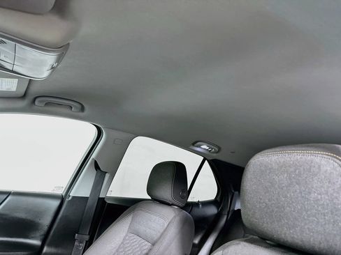 Used 2019 Chevrolet Equinox LT FWD image 11