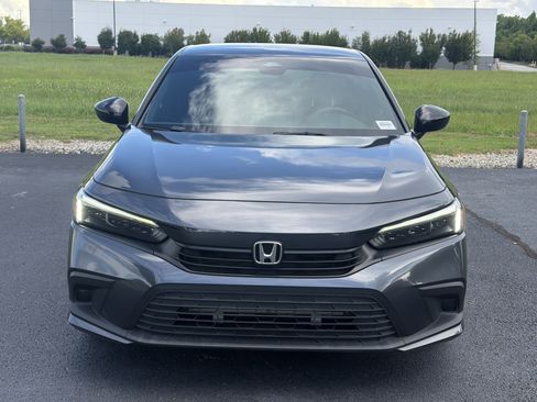 Used 2024 Honda Civic Sport image 3