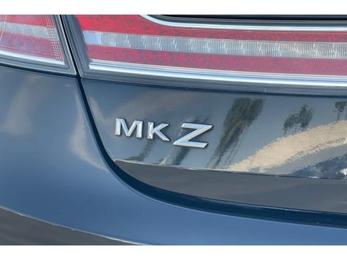 Used 2018 Lincoln MKZ Reserve FWD image 18