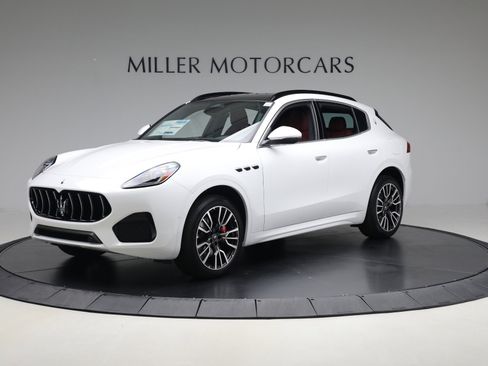 New 2025 Maserati Grecale GT image 12