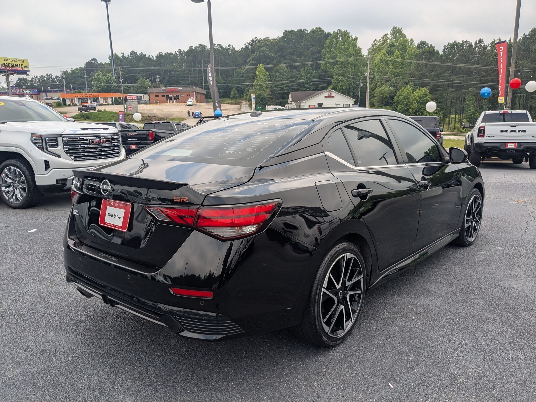 Used 2024 Nissan Sentra SR FWD image 5