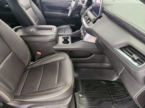 Used 2022 GMC Yukon SLT w/ SLT Luxury Package AWD/4WD image 14