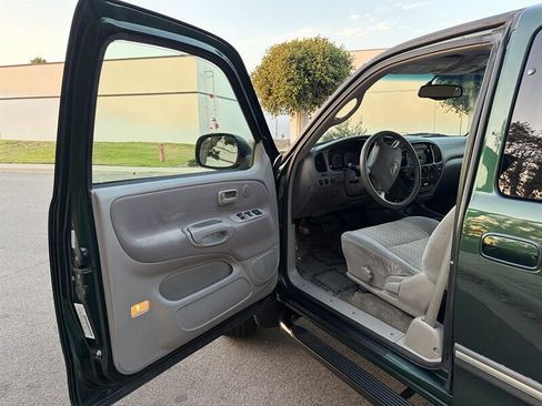 Used 2003 Toyota Tundra SR5 AWD/4WD image 13