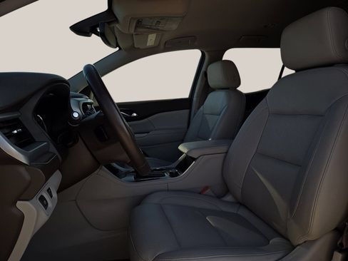 Used 2019 GMC Acadia SLT FWD image 15