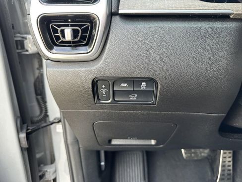 Used 2023 Kia Sorento SX Prestige image 24