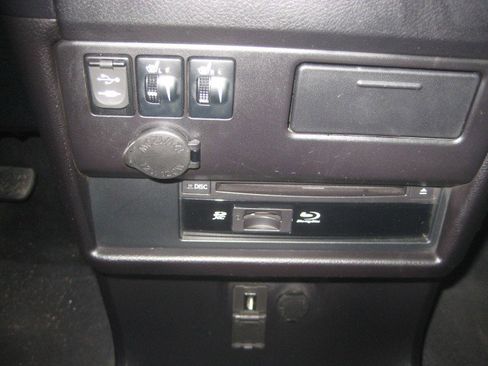 Used 2015 Toyota Sienna Limited Premium image 20