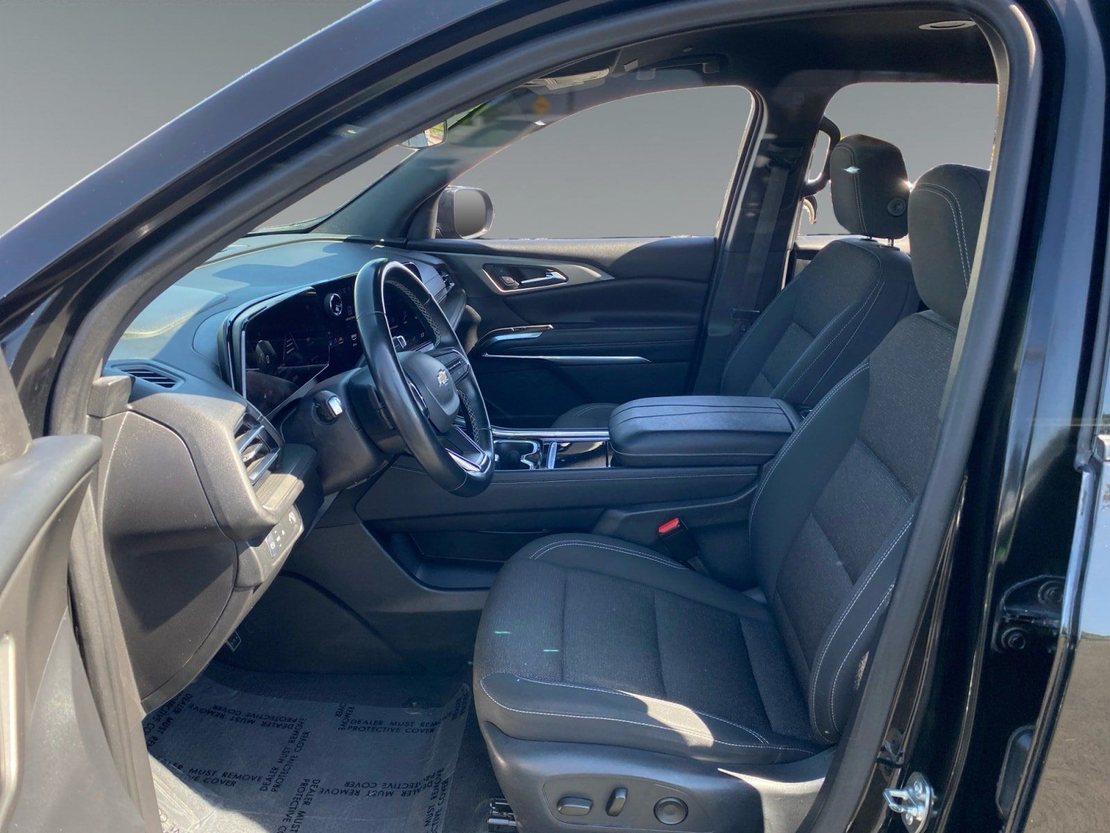 Used 2024 Chevrolet Traverse LT FWD image 9