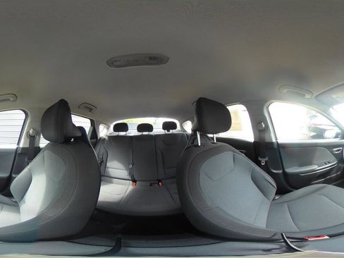 Used 2025 Kia K4 FWD image 38