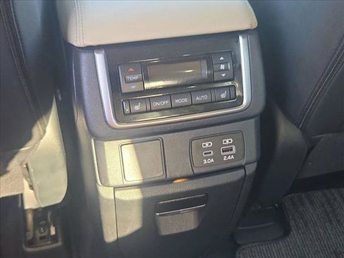 Used 2023 Subaru Ascent Limited AWD/4WD image 15