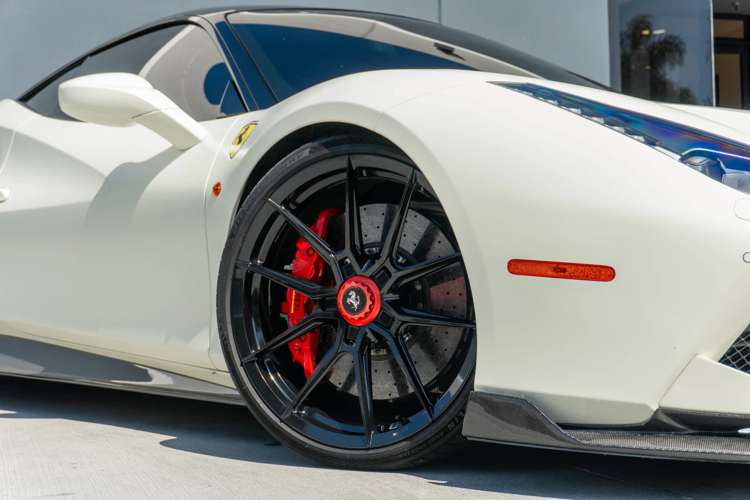 Used 2018 Ferrari 488 GTB RWD image 35