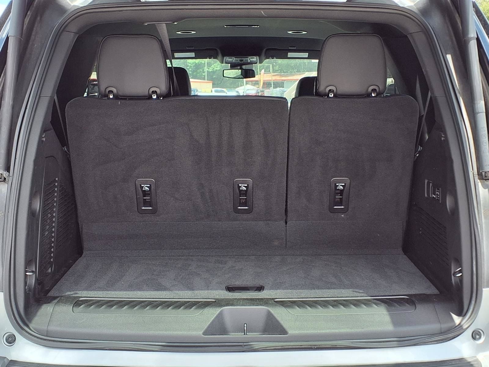 Used 2023 Chevrolet Tahoe LT w/ Luxury Package RWD image 6