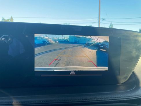 Used 2025 Buick Encore GX Preferred image 17