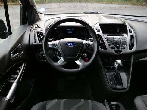 Used 2016 Ford Transit Connect XLT image 12
