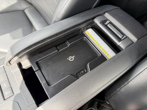 Used 2021 Toyota Highlander XLE image 15