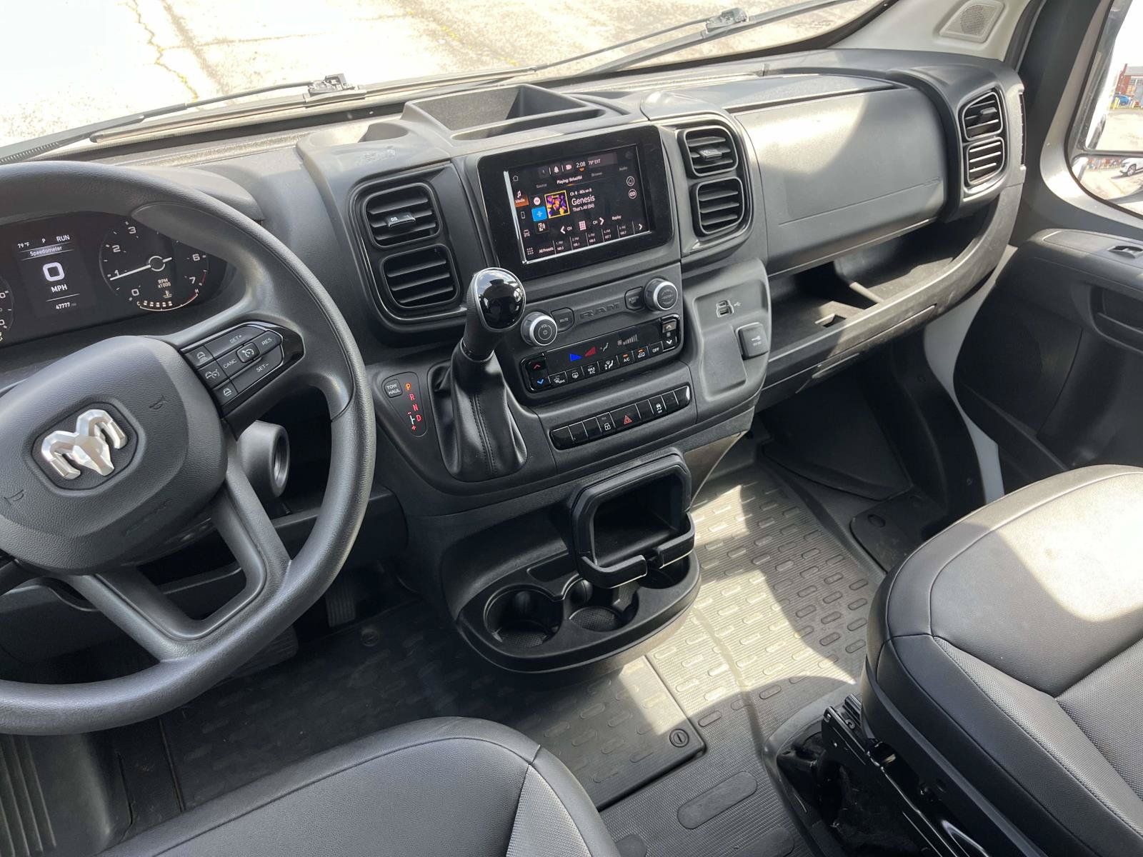 Used 2025 RAM ProMaster 2500 w/ Convenience Group FWD image 14