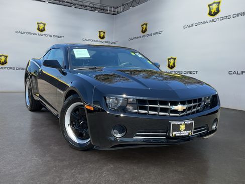 Used 2013 Chevrolet Camaro LS RWD image 3