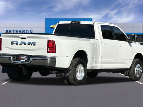 Used 2025 RAM 3500 Laramie AWD/4WD image 4