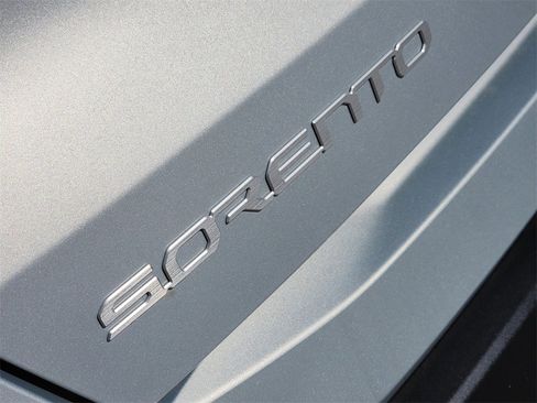 New 2026 Kia Sorento S image 7