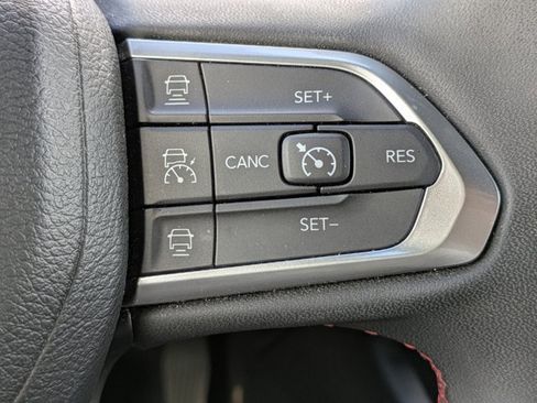 Used 2023 Jeep Compass Trailhawk image 33